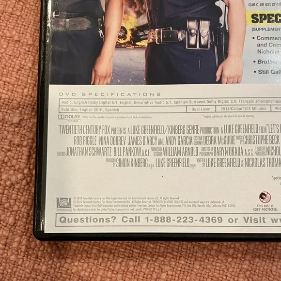 Let's Be Cops DVD - Picture 4 of 10